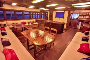 Bali Gay Cruise ship lounge