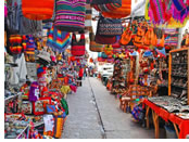 Peru gay tour - Pisac market
