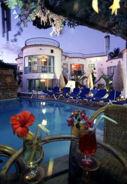 Pasion Tropical - exclusively gay Gran Canaria accommodation