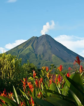 Costa Rica lesbian tour - Arenal Volcano