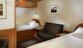 Isabela II twin stateroom