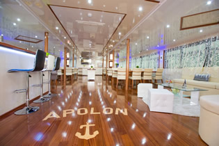 Apolon ship lounge