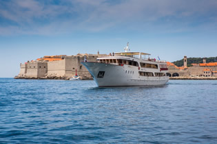 Gay Dubrovnik cruise on Apolon
