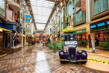 Navigator of the Seas Royal Promenade