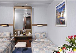 Orient Queen Standard Outside Stateroom