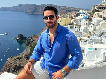 Santorini gay sailing cruise