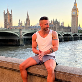 Gay London cruise