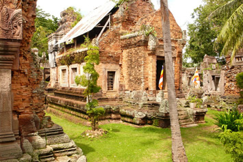 Mekong gay cruise - Kampong Chhnang