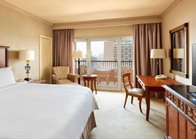Cairo Marriott Hotel room