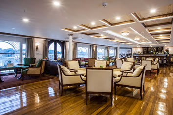 Ganges Voyager lounge