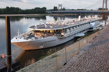 Loire Princesse gay cruise