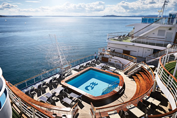 Ruby Princess pool