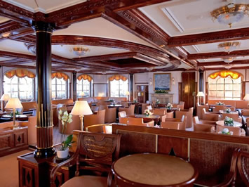 Sea Cloud 2 lounge