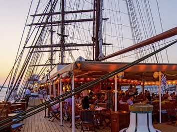 Sea Cloud 2 Lido Bar