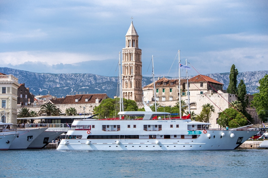 M/V Adriatic Sun