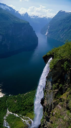 Norwegian Fjords Bear cruise
