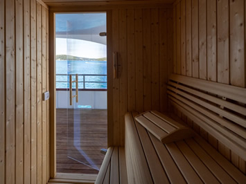 Avantura ship sauna