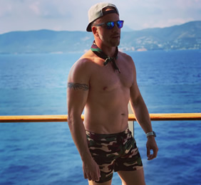 Gay cruise sea day