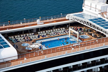 Nieuw Statendam pool deck