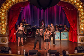 American Duchess show lounge