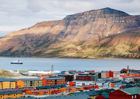 Arctic gay cruise - Longyearbyen, Spitsbergen