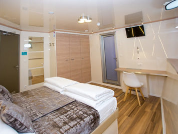 Maritimo ship cabin
