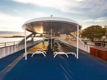 Avangard sun deck