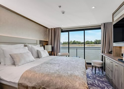 Riviera Radiance Double Diamond Stateroom