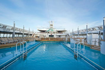 Norwegian Jade pool