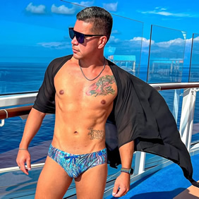 Gay cruise sea day