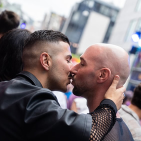 Amsterdam gay cruise