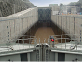 China Yangtze River Gay Cruise and Tour - Gorges Locks