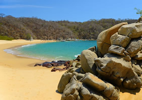 Huatulco, Mexico gay cruise