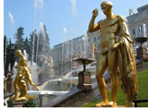 Romance Voyages Gay Russia tour visiting Peterhof