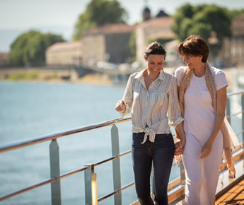France lesbian cruise