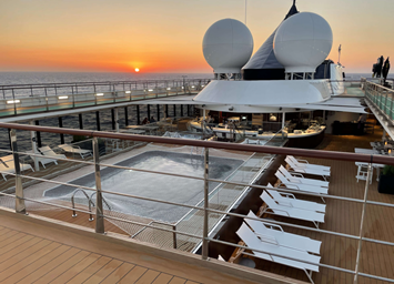 World Navigator pool