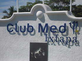 Gay family Club Med Ixtapa