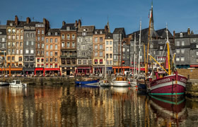 Normandy gay cruise - Honfleur