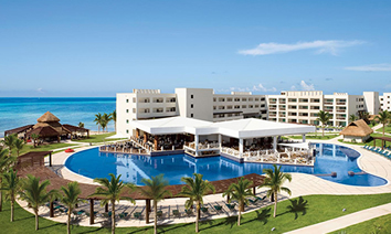 Hyatt Ziva Main pool