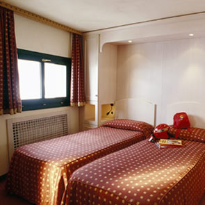 Gay ski holiday resort in ClubMed, Italian Alps