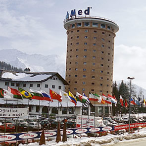 Italian Alps Gay ski Resort at ClubMed