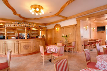 Gay friendly hotel Mezzolago, Italy