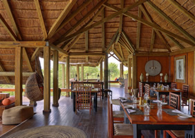 Feline Fields Lodge dining area