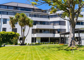Montreal Christchurch Hotel