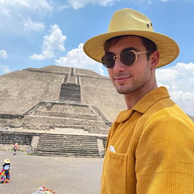 Teotihuacan Pyramids gay tour