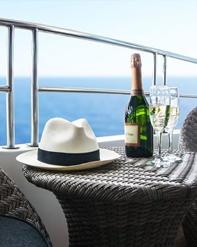 Galapagos boutique gay cruise