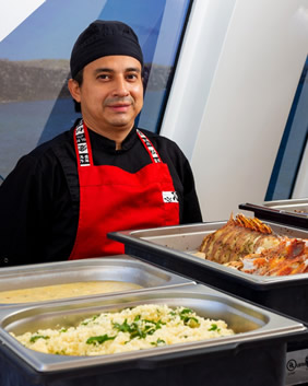 Galapagos gay cruise meals