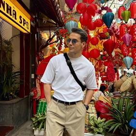 Vietnam gay tour