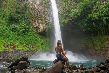 Costa Rica lesbian tour - La Fortuna Waterfall