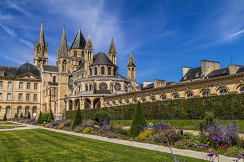 Caen Normandy lesbian tour